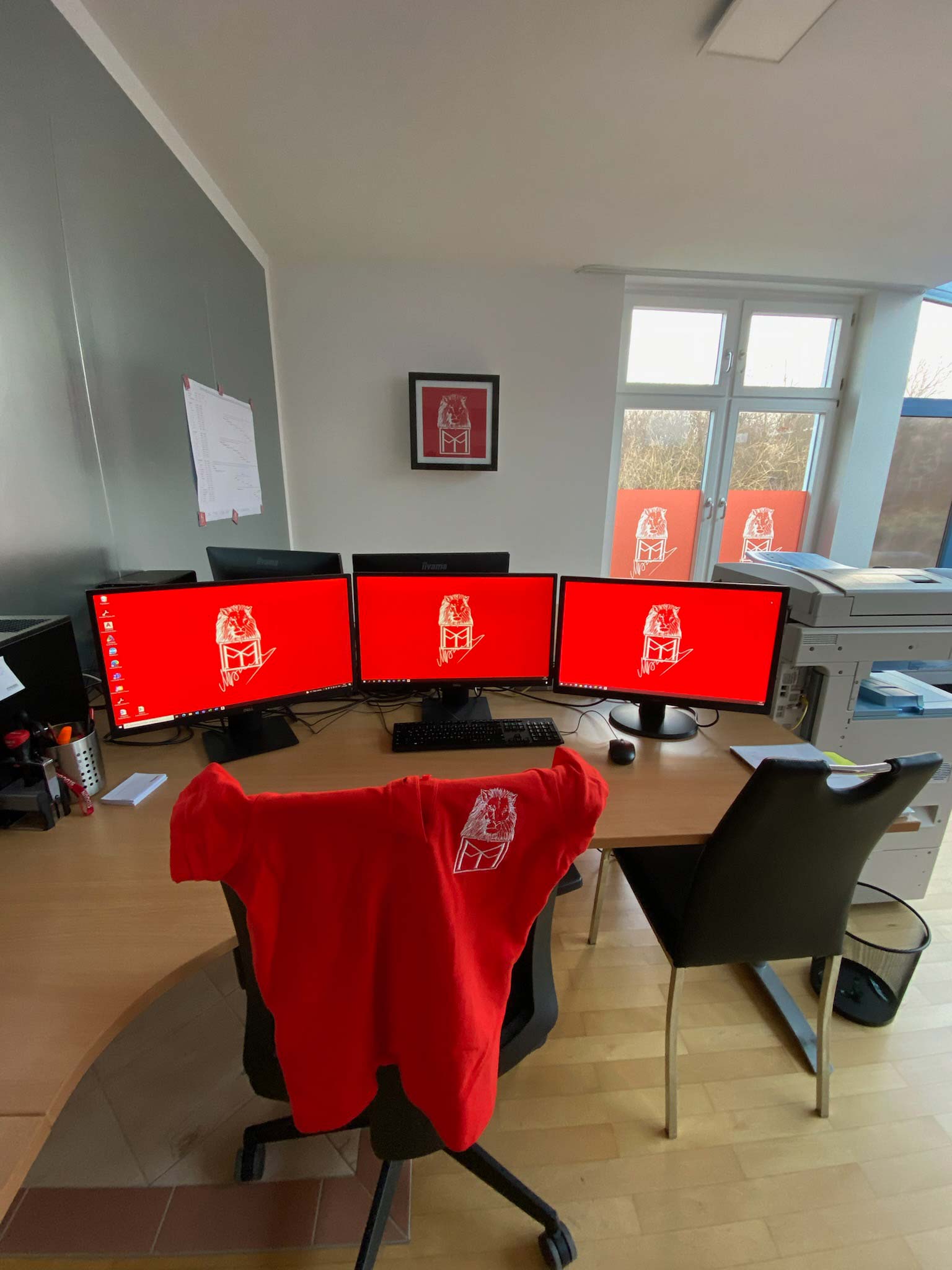 Über-Uns-1 Über-Uns-1